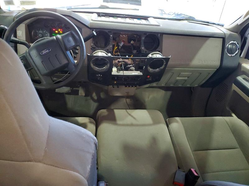 50165656 :رقم المزاد ، 1FTSX2B56AEB32502 vin ، 2010 Ford F250 مزاد بيع