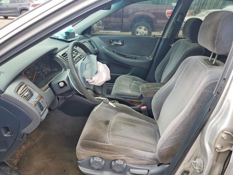 1999 Honda Accord მანქანა იყიდება აუქციონზე, vin: 1HGCG564XXA071017, აუქციონის ნომერი: 52050106