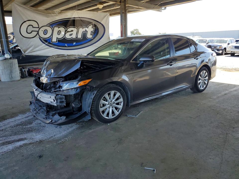 50411686 :رقم المزاد ، JTNB11HK9J3066897 vin ، 2018 Toyota Camry مزاد بيع