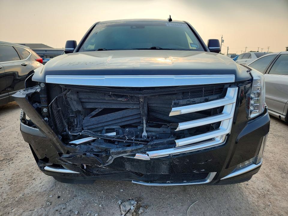 51606656 :رقم المزاد ، 1GYS4JKJ0LR105088 vin ، 2020 Cadillac Escalade مزاد بيع