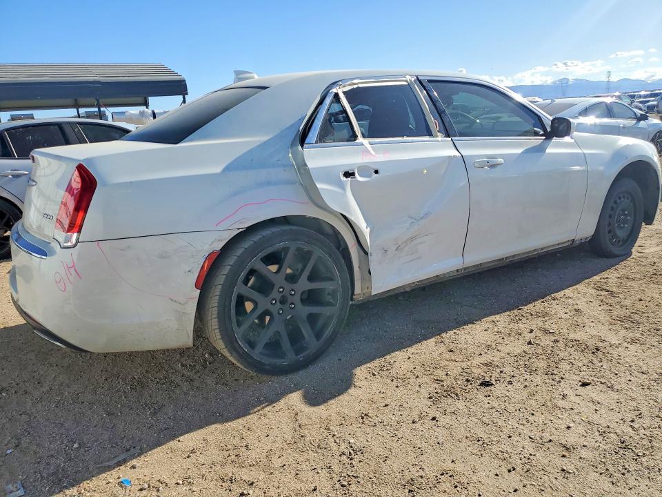 Продажа на аукционе авто 2015 Chrysler 300, vin: 2C3CCAAG0FH766213, номер лота: 48539616