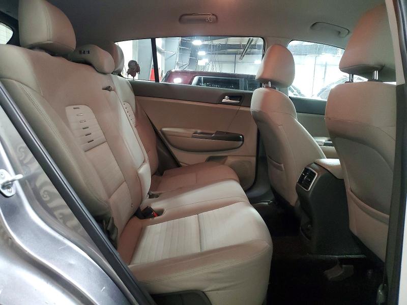 48532736 :رقم المزاد ، KNDPMCAC7H7053682 vin ، 2017 Kia Sportage مزاد بيع