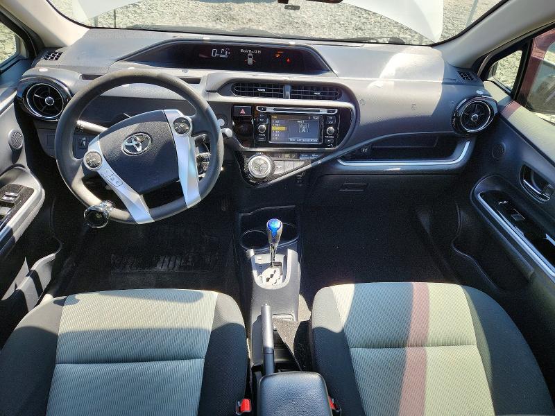 51109946 :رقم المزاد ، JTDKDTB34F1577705 vin ، 2015 Toyota Prius C مزاد بيع