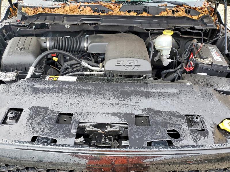 48563986 :رقم المزاد ، 1C6RR6FG4JS188569 vin ، 2018 Ram 1500 مزاد بيع