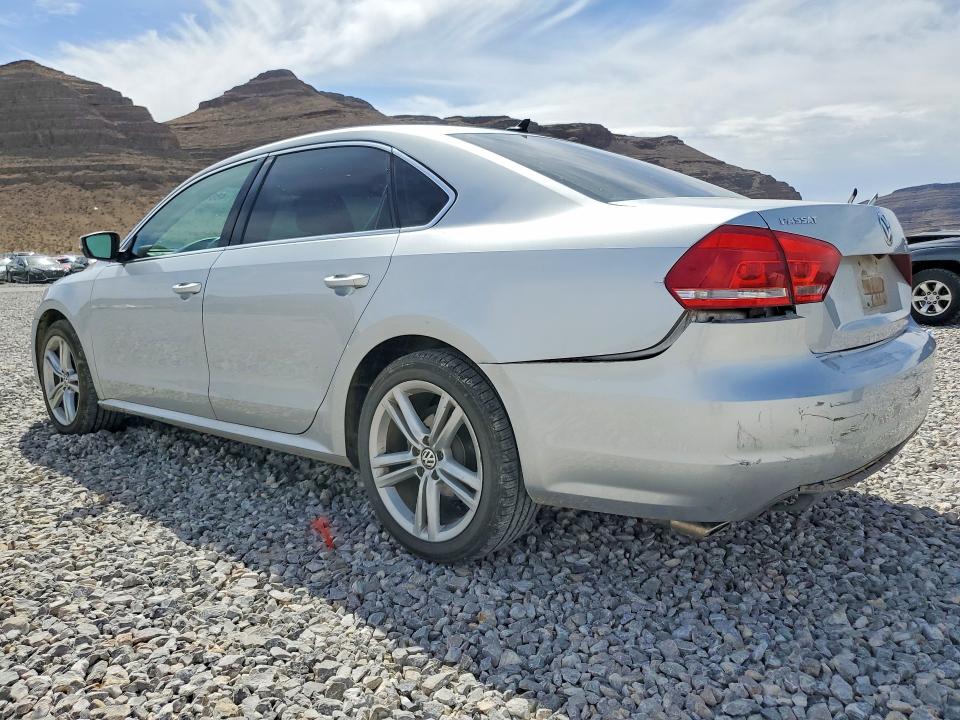 48672156 :رقم المزاد ، 1VWBN7A30EC069446 vin ، 2014 Volkswagen Passat مزاد بيع