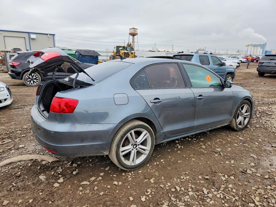 2011 Volkswagen Jetta მანქანა იყიდება აუქციონზე, vin: 3VWDX7AJ5BM323695, აუქციონის ნომერი: 49755196
