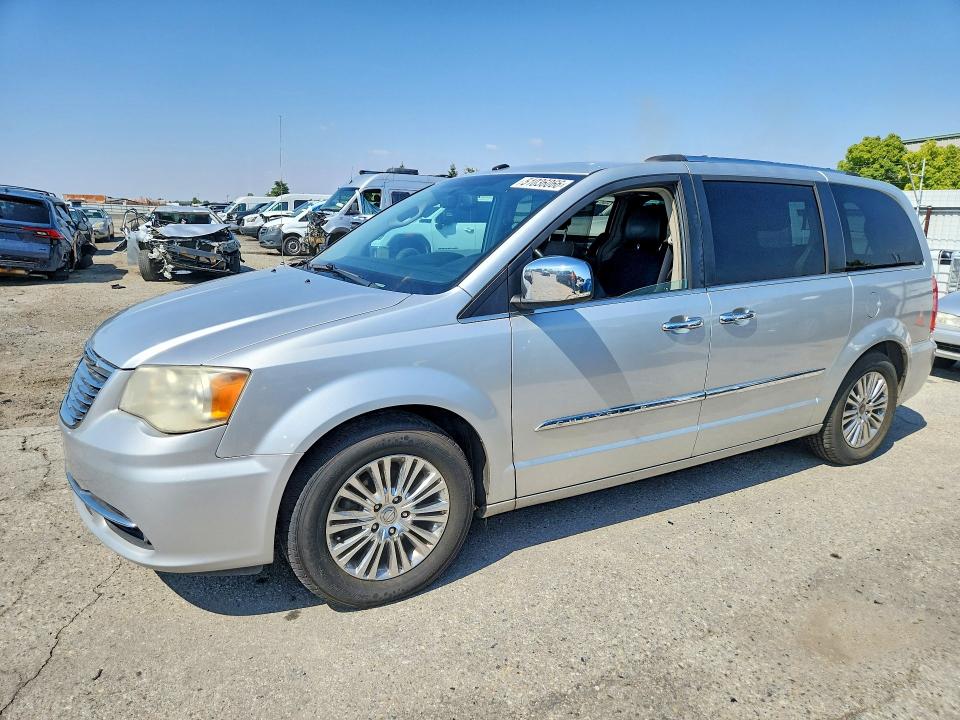51036066 :رقم المزاد ، 2A4RR6DG1BR610838 vin ، 2011 Chrysler Town & Country مزاد بيع
