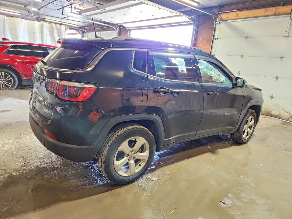2018 Jeep Compass მანქანა იყიდება აუქციონზე, vin: 3C4NJDBB3JT366175, აუქციონის ნომერი: 50360796