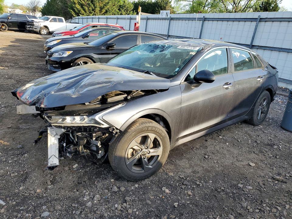 2021 Kia K5 მანქანა იყიდება აუქციონზე, vin: 5XXG14J21MG015792, აუქციონის ნომერი: 50015126