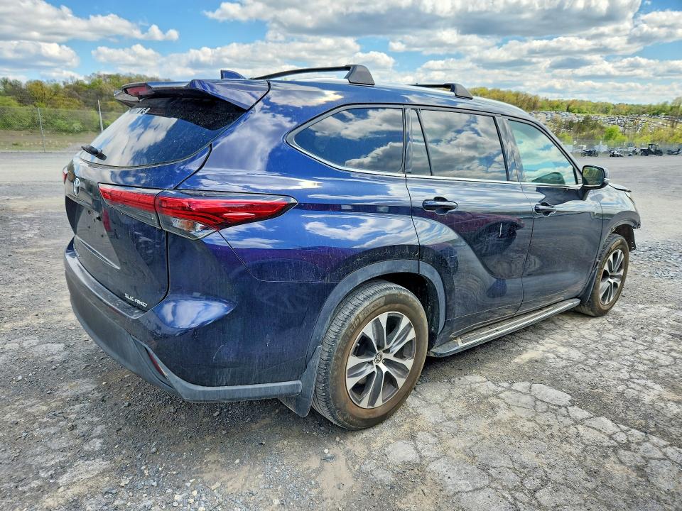 50599316 :رقم المزاد ، 5TDHZRBH3MS160666 vin ، 2021 Toyota Highlander مزاد بيع