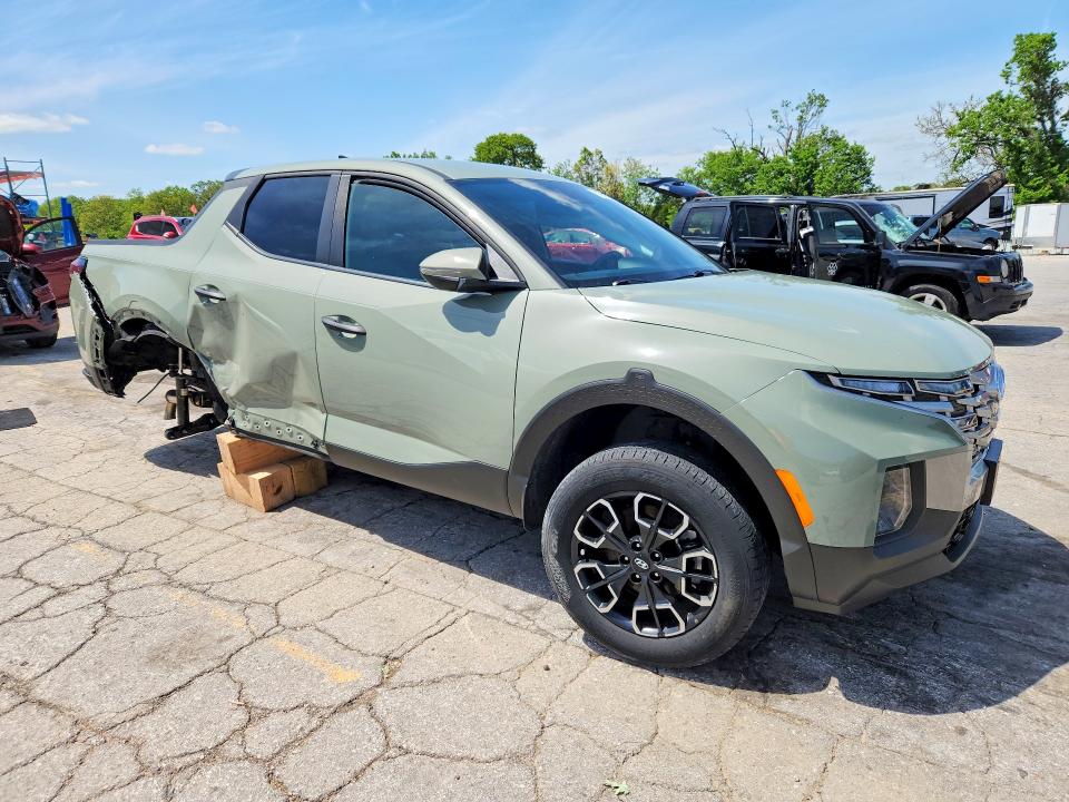 Продаж на аукціоні авто 2024 Hyundai Santa Cruz, vin: 5NTJBDDEXRH105917, номер лоту: 51649676