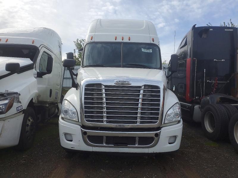 Продажа на аукционе авто 2014 Freigliner Cascadia, vin: 3AKJGLD51ESFP1719, номер лота: 77810735