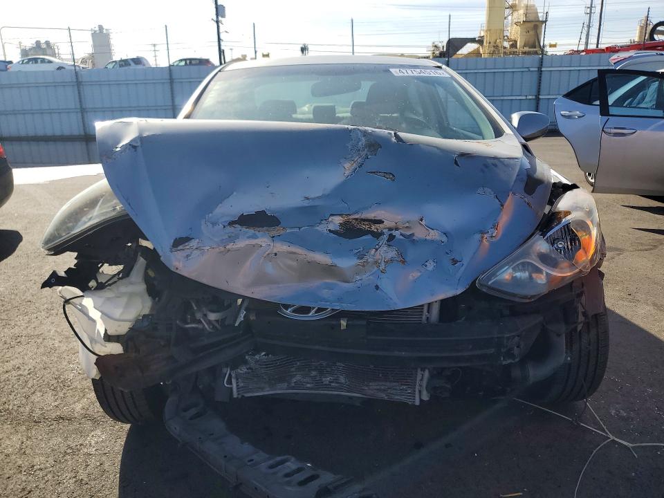 47754516 :رقم المزاد ، KMHDH4AE0DU950266 vin ، 2013 Hyundai Elantra مزاد بيع