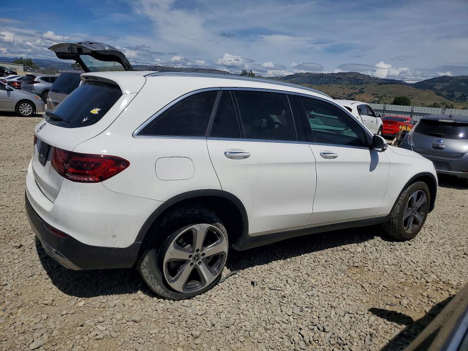 49010836 :رقم المزاد ، W1N0G8DB7NG110301 vin ، 2022 Mercedes-benz Glc مزاد بيع