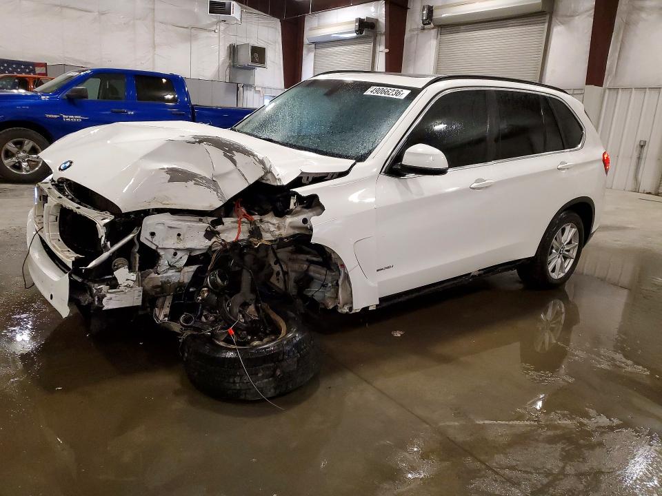 49066236 :رقم المزاد ، 5UXKR0C5XF0K70561 vin ، 2015 Bmw X5 مزاد بيع