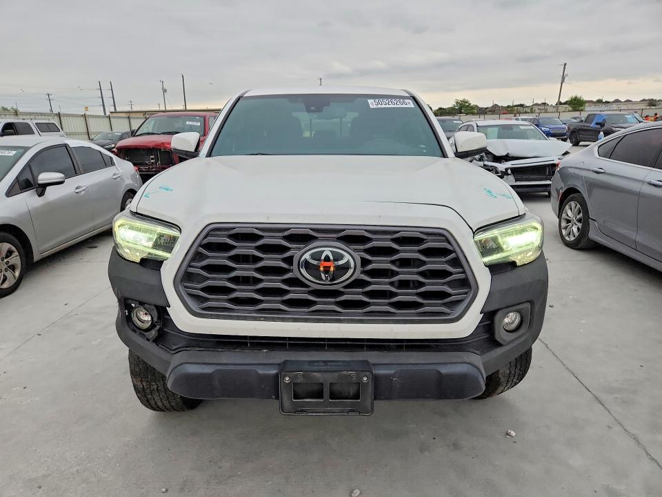 50526266 :رقم المزاد ، 3TYCZ5AN4PT128876 vin ، 2023 Toyota Tacoma مزاد بيع
