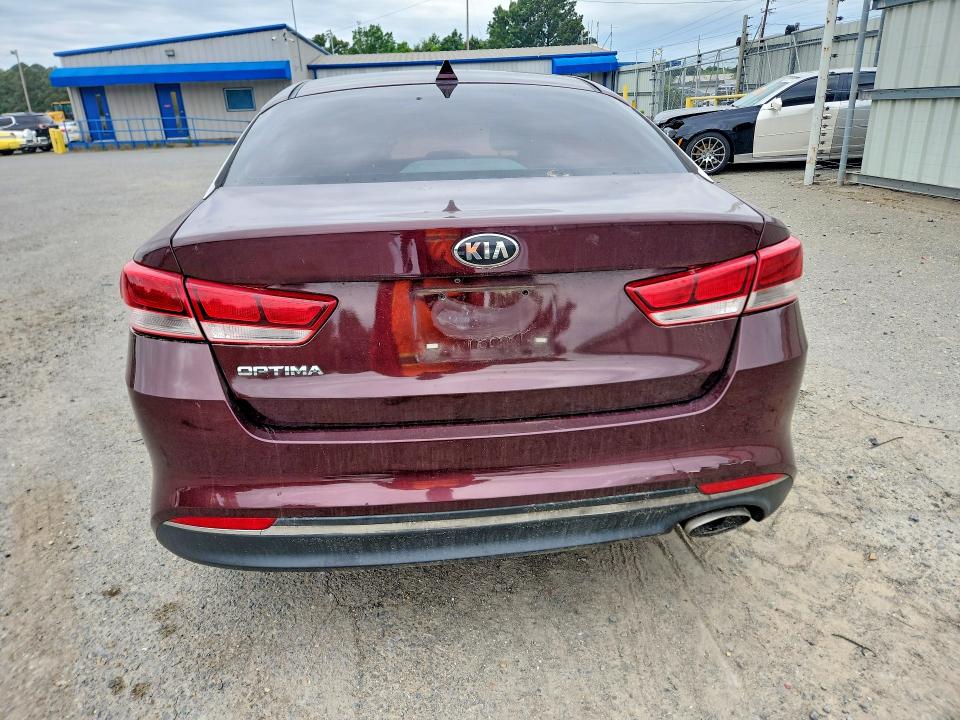 Auction sale of the 2017 Kia Optima, vin: 5XXGT4L38HG124630, lot number: 50437076