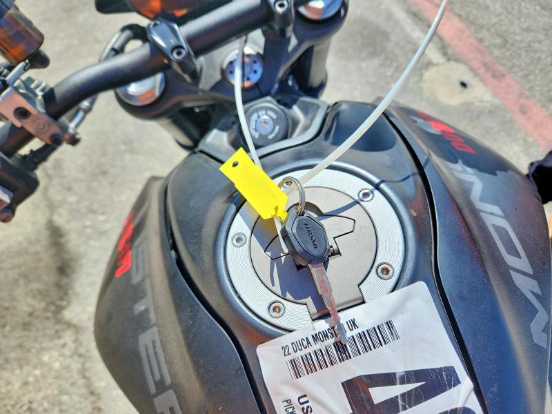 49903266 :رقم المزاد ، ZDMMAMDT4NB005793 vin ، 2022 Ducati Monster مزاد بيع