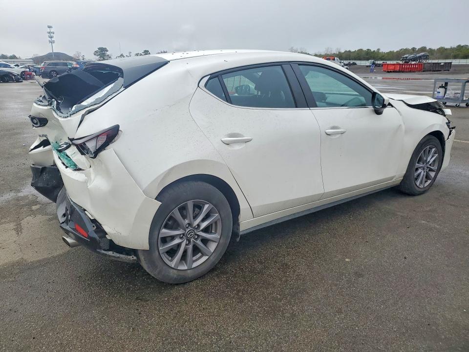 Продажа на аукционе авто 2022 Mazda 3, vin: JM1BPAJLXN1516404, номер лота: 48419426