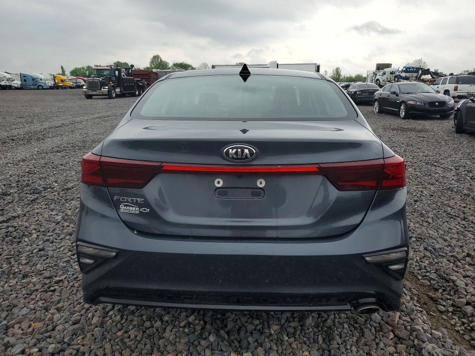 2020 Kia Forte მანქანა იყიდება აუქციონზე, vin: 3KPF24ADXLE158645, აუქციონის ნომერი: 51601276