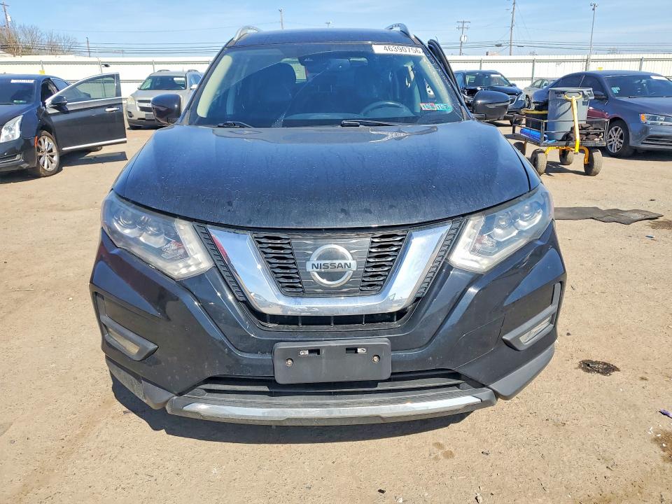 2017 Nissan Rogue მანქანა იყიდება აუქციონზე, vin: 5N1AT2MV9HC827532, აუქციონის ნომერი: 46390756