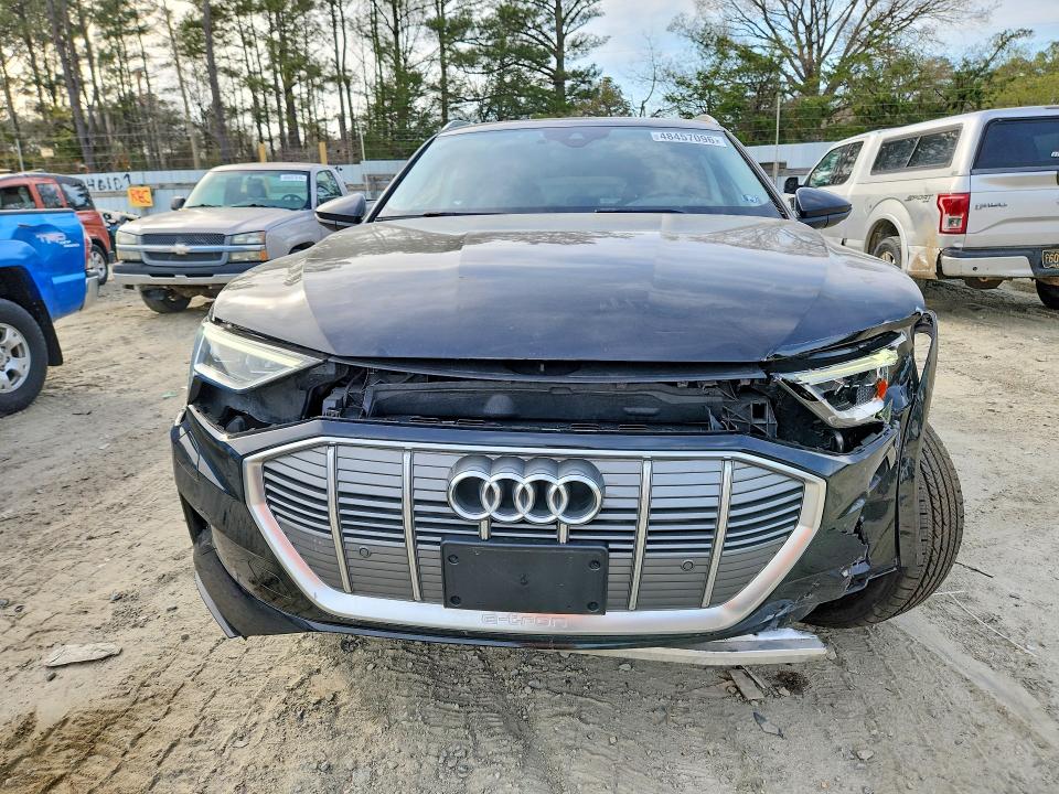 48457096 :رقم المزاد ، WA1AAAGE9MB011267 vin ، 2021 Audi E-tron مزاد بيع