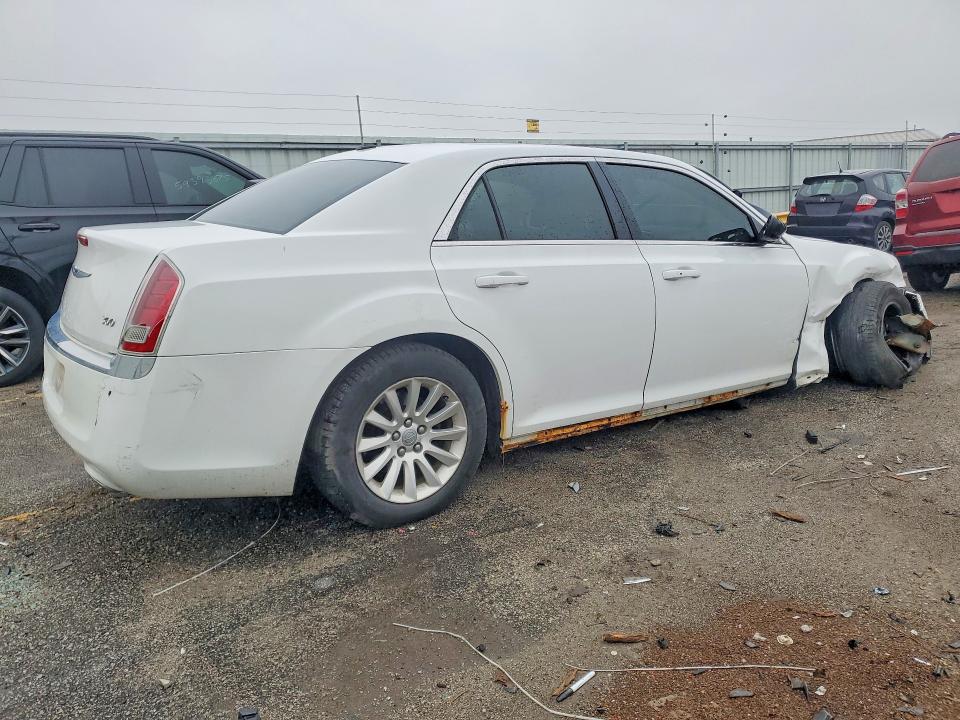 49501046 :رقم المزاد ، 2C3CCAAG0DH533235 vin ، 2013 Chrysler 300 مزاد بيع
