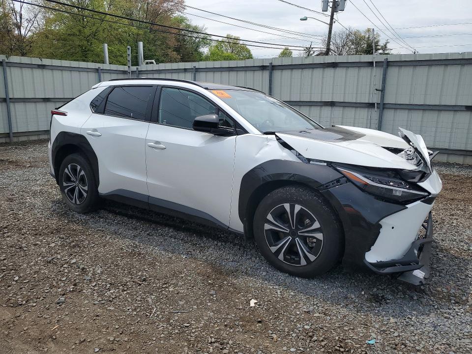 51630186 :رقم المزاد ، JTMABACAXRA085252 vin ، 2024 Toyota Bz4x مزاد بيع