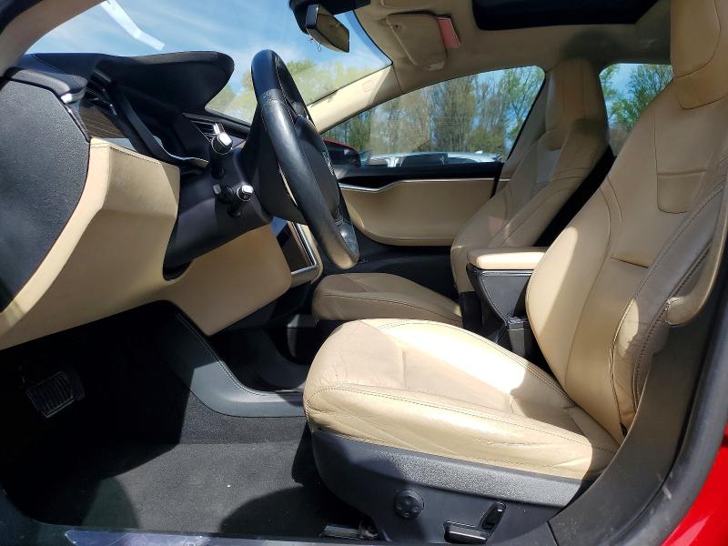 49763776 :رقم المزاد ، 5YJSA4H13FF082004 vin ، 2015 Tesla Model S مزاد بيع