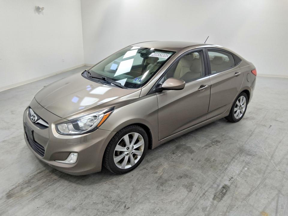 48653906 :رقم المزاد ، KMHCU4AE3CU084505 vin ، 2012 Hyundai Accent مزاد بيع