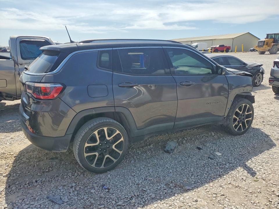 51018526 :رقم المزاد ، 3C4NJDCB3JT176892 vin ، 2018 Jeep Compass مزاد بيع