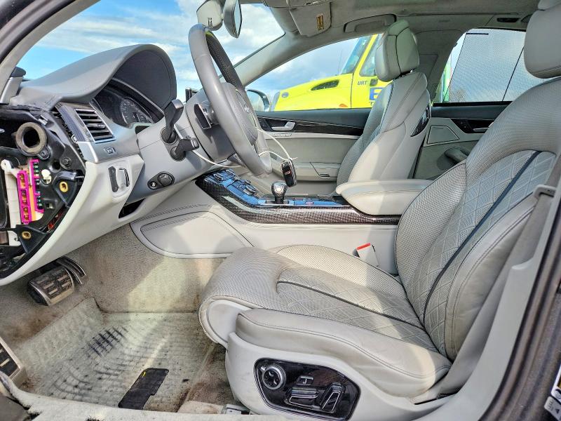 49652176 :رقم المزاد ، WAUD2AFD1EN002875 vin ، 2014 Audi S8 مزاد بيع