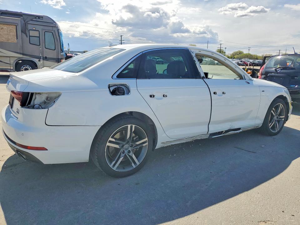 50364546 :رقم المزاد ، WAUENAF43JA132721 vin ، 2018 Audi A4 مزاد بيع