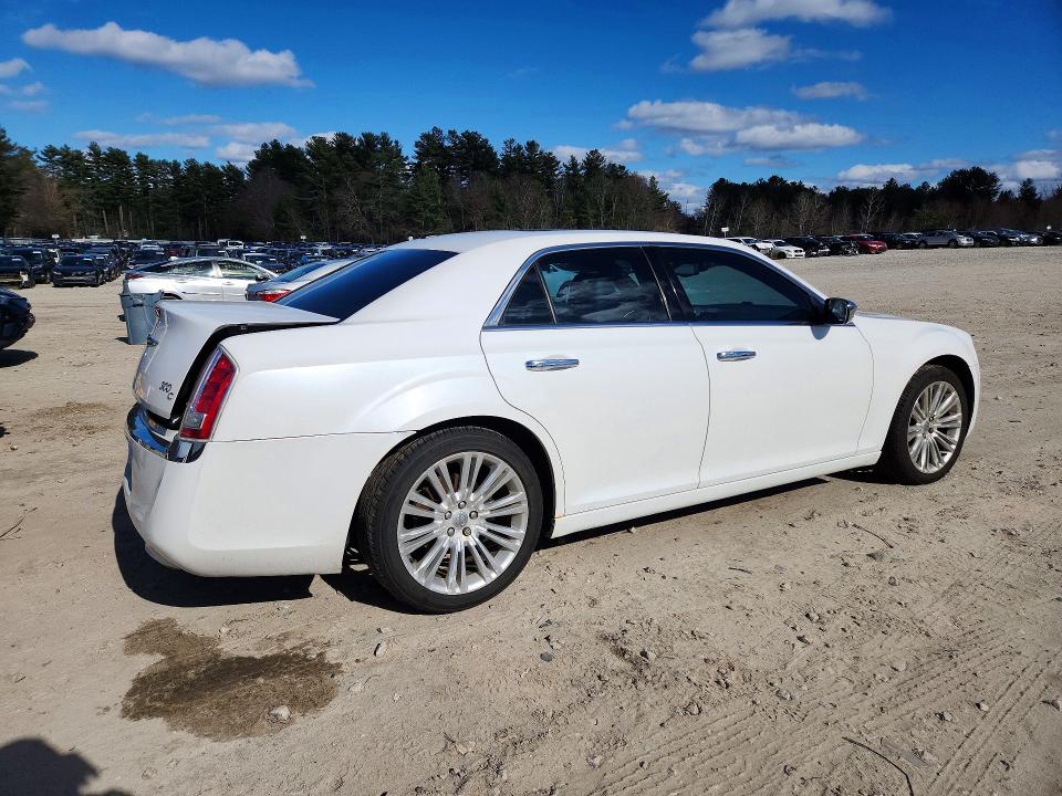 48401996 :رقم المزاد ، 2C3CA6CT8BH537401 vin ، 2011 Chrysler 300c مزاد بيع