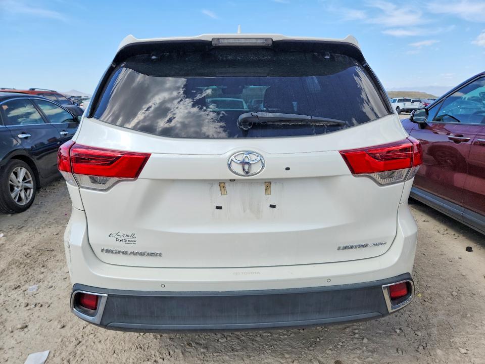 Продажа на аукционе авто 2019 Toyota Highlander, vin: 5TDDZRFH0KS743671, номер лота: 50553406