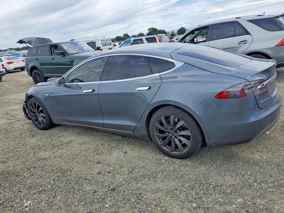 2013 Tesla Model S მანქანა იყიდება აუქციონზე, vin: 5YJSA1CN3DFP28230, აუქციონის ნომერი: 49605876