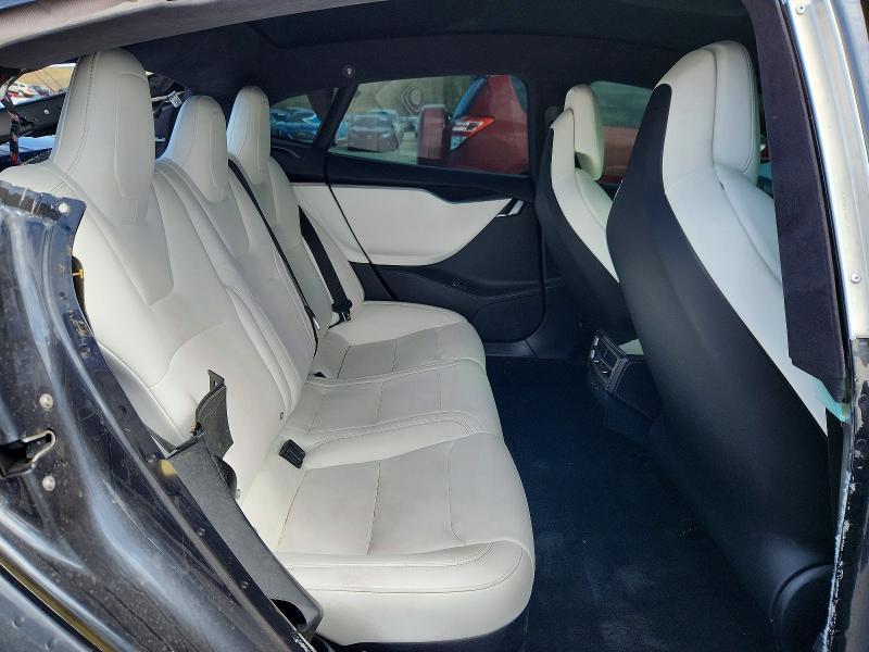 Продажа на аукционе авто 2018 Tesla Model S, vin: 5YJSA1E23JF275726, номер лота: 49843456