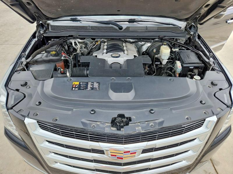 50593176 :رقم المزاد ، 1GYS4HKJ2GR106743 vin ، 2016 Cadillac Escalade مزاد بيع