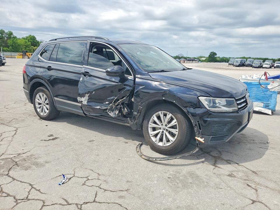 50168786 :رقم المزاد ، 3VV2B7AX1JM155146 vin ، 2018 Volkswagen Tiguan مزاد بيع