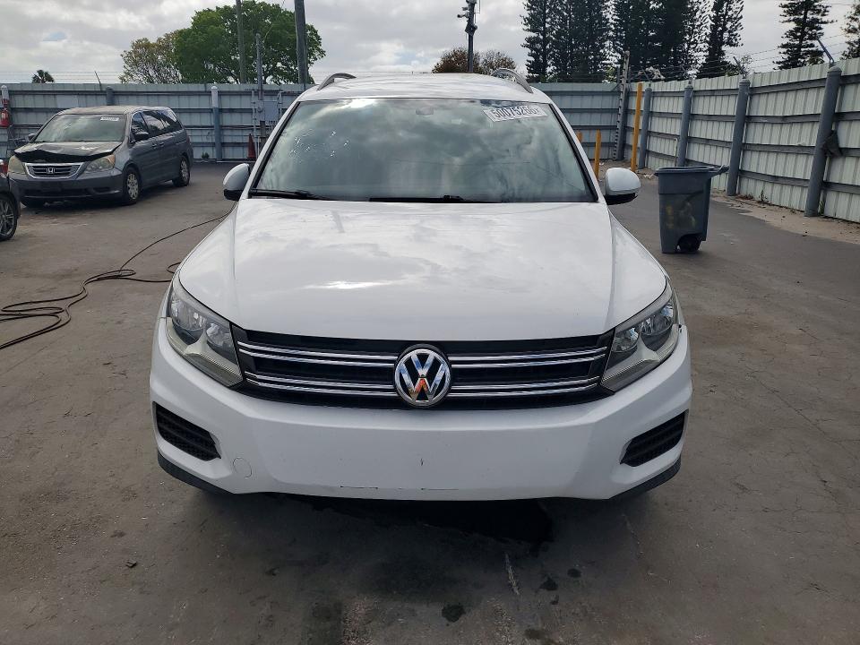 2017 Volkswagen Tiguan მანქანა იყიდება აუქციონზე, vin: WVGAV7AX7HK012393, აუქციონის ნომერი: 50075266