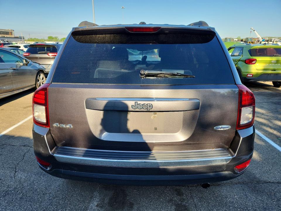 50318996 :رقم المزاد ، 1C4NJDEB6GD598814 vin ، 2016 Jeep Compass مزاد بيع