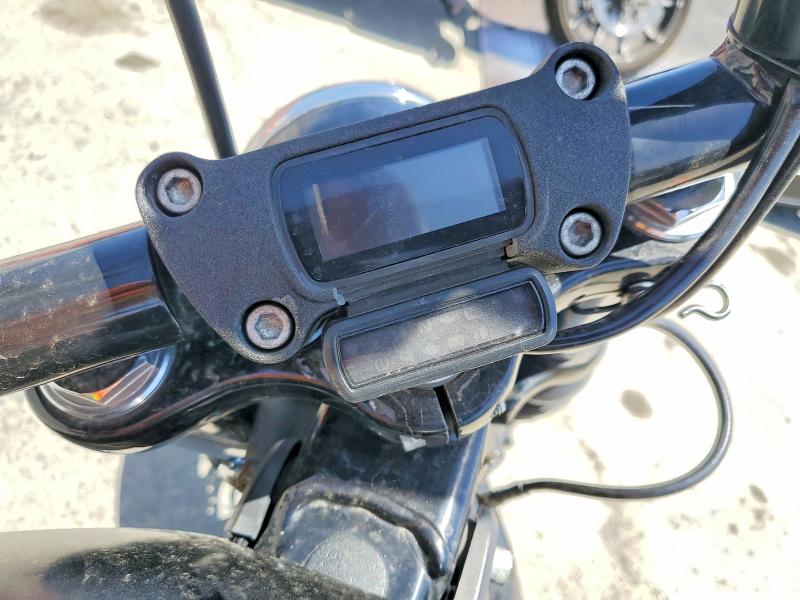 51462506 :رقم المزاد ، 1HD1YYK20MB027511 vin ، 2021 Harley Davidson Fxbbs مزاد بيع