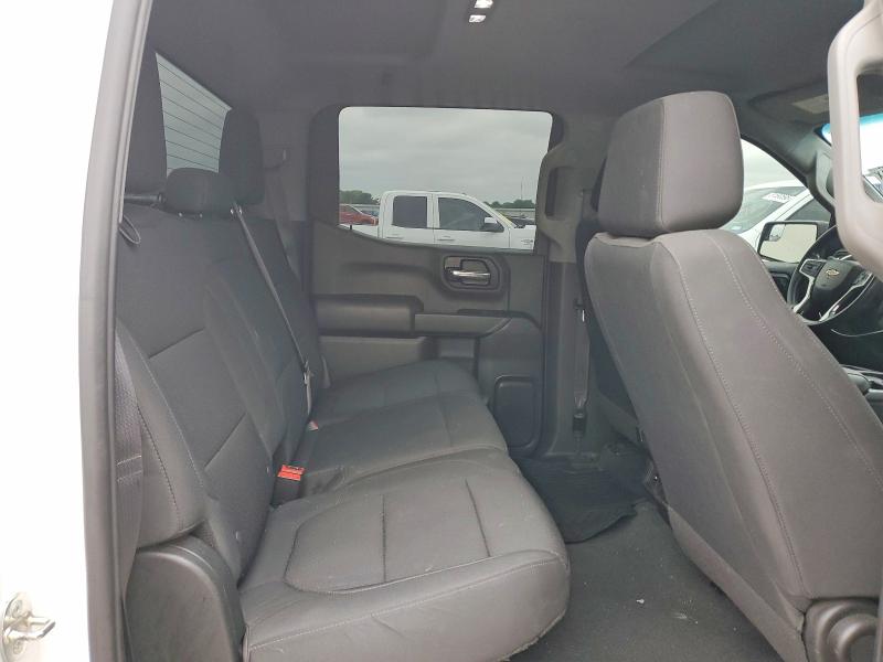 51266426 :رقم المزاد ، 3GCPYBEK1MG443921 vin ، 2021 Chevrolet Silverado مزاد بيع