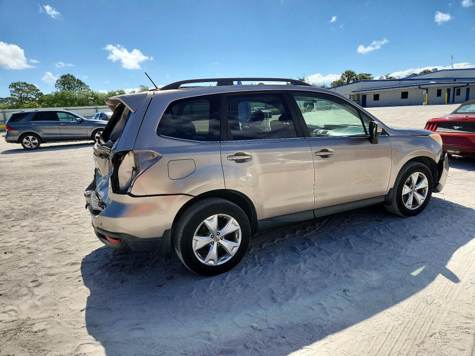 50121216 :رقم المزاد ، JF2SJAKC5FH468305 vin ، 2015 Subaru Forester مزاد بيع