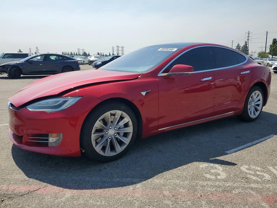 49099306 :رقم المزاد ، 5YJSA1E28KF302548 vin ، 2019 Tesla Model S مزاد بيع