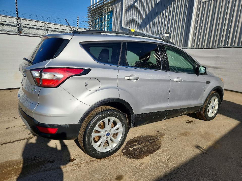 51268046 :رقم المزاد ، 1FMCU9GD7JUB32550 vin ، 2018 Ford Escape مزاد بيع