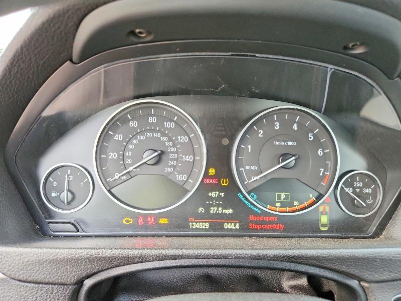 51693926 :رقم المزاد ، WBA3C3G54ENS70461 vin ، 2014 Bmw 320 مزاد بيع