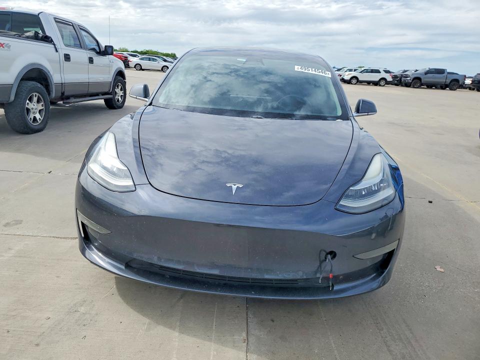 49514546 :رقم المزاد ، 5YJ3E1EA6JF044920 vin ، 2018 Tesla Model 3 مزاد بيع