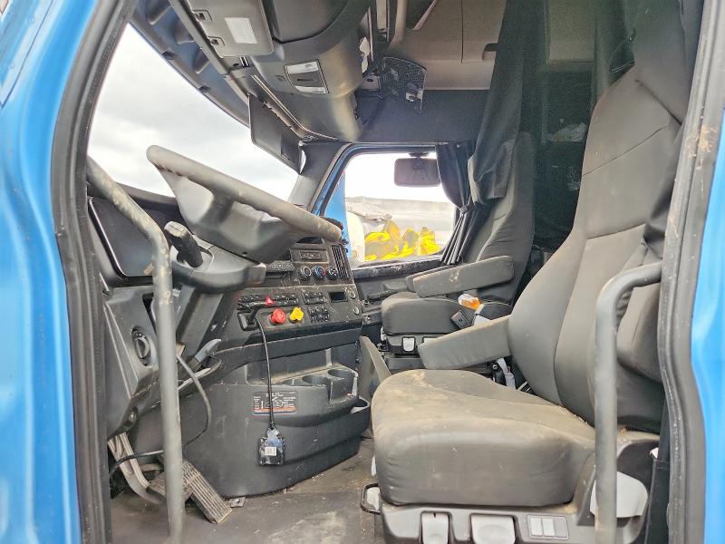 Продажа на аукционе авто 2023 Freightliner Cascadia 126, vin: 3AKJHHDR6PSNW6416, номер лота: 46927806