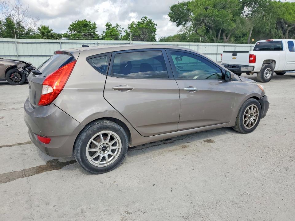 2013 Hyundai Accent მანქანა იყიდება აუქციონზე, vin: KMHCT5AE3DU138721, აუქციონის ნომერი: 51018666